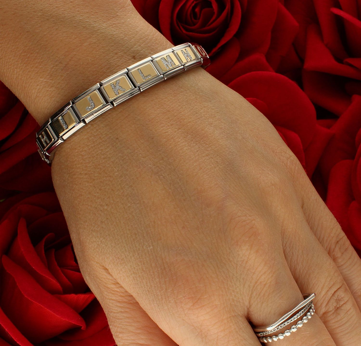 Nomination Link 18K Brokatowa litera L 030291 12.png